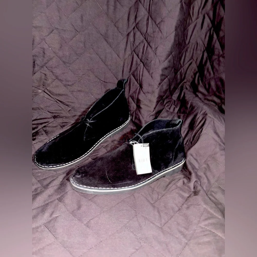 Route 66 Black Chukka Boots with Elegant Design